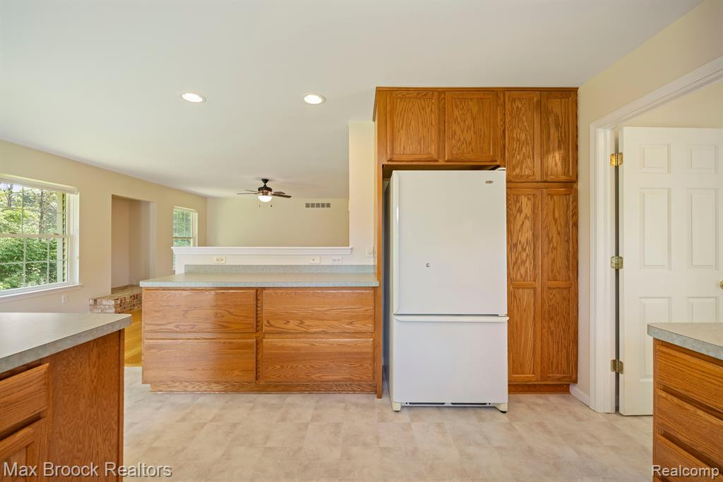 6694 FLEMING Road, Fowlerville, MI 48836 — Photo 16