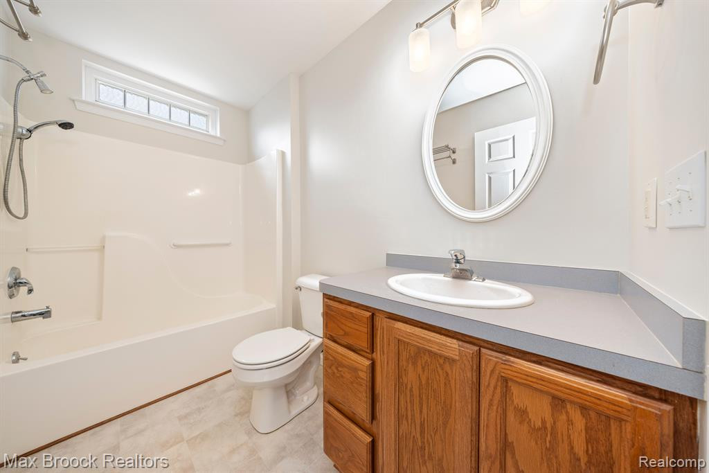 6694 FLEMING Road, Fowlerville, MI 48836 — Photo 20