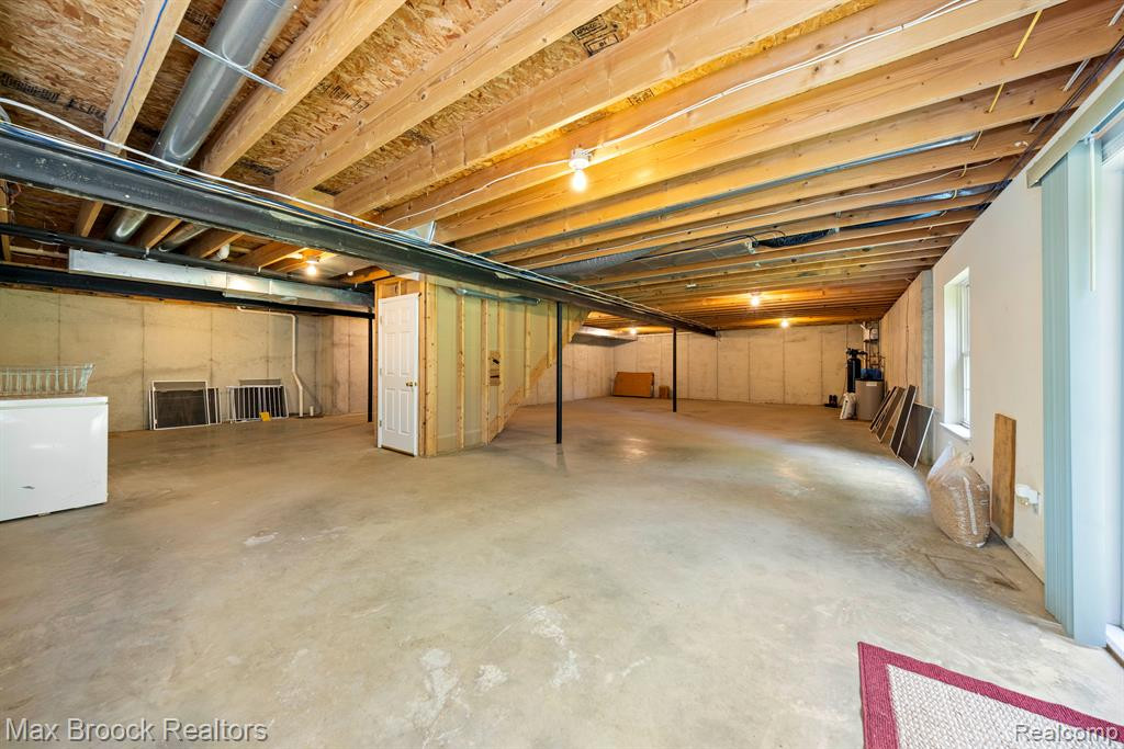 6694 FLEMING Road, Fowlerville, MI 48836 — Photo 25