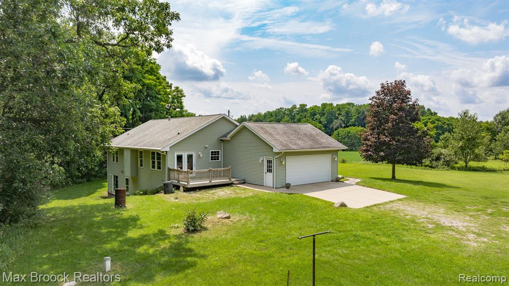 6694 FLEMING Road, Fowlerville, MI 48836 — Photo 27