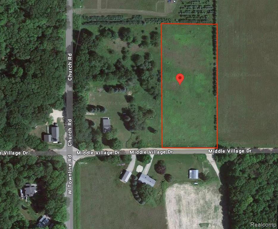 8924 MIDDLE VILLAGE Road, Harbor Springs, MI 49740 — front exterior