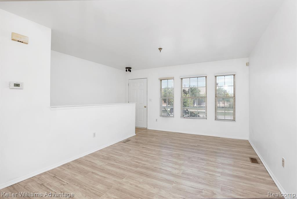 15617 STONE CROSSING Drive, Southfield, MI 48075 — Photo 4
