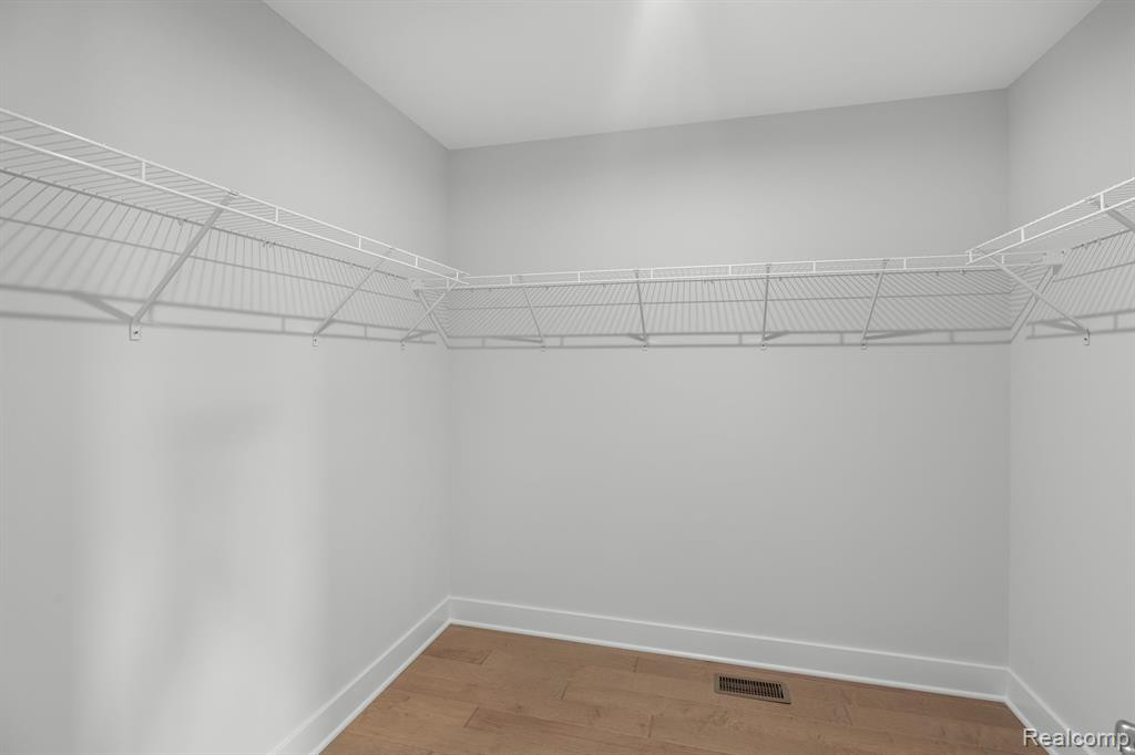 7895 HARPER Lane, West Bloomfield, MI — Photo 11