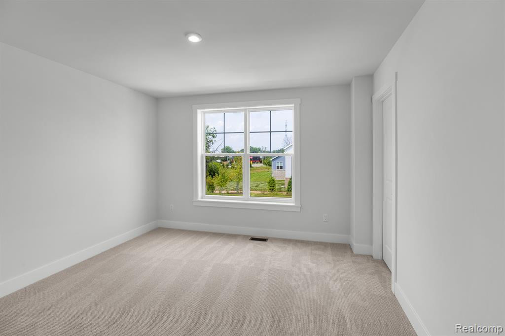7895 HARPER Lane, West Bloomfield, MI — Photo 13
