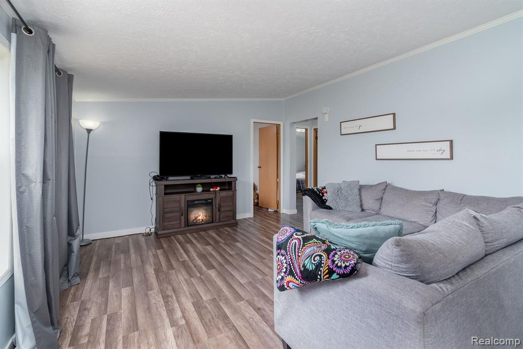 17985 W TOWNLINE Road, St. Charles, MI 48655 — Photo 9