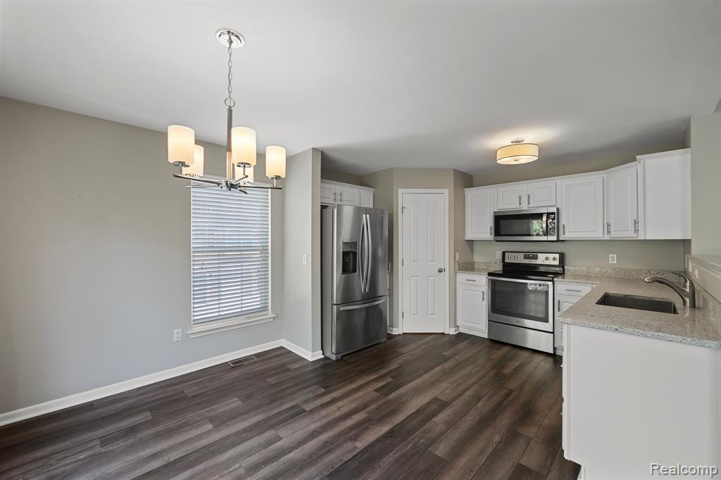 3980 ELIZABETH Avenue, Canton, MI 48188 — Photo 8