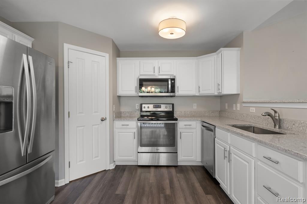 3980 ELIZABETH Avenue, Canton, MI 48188 — Photo 9