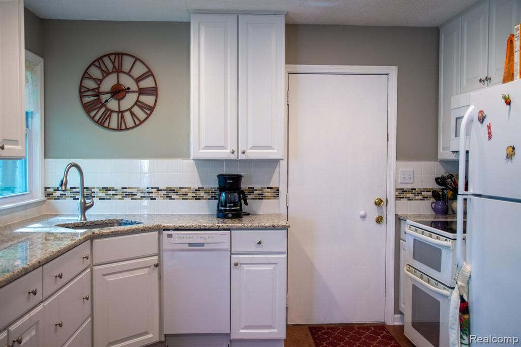 6130 NORWAY Road, Oscoda, MI 48750 — Photo 5