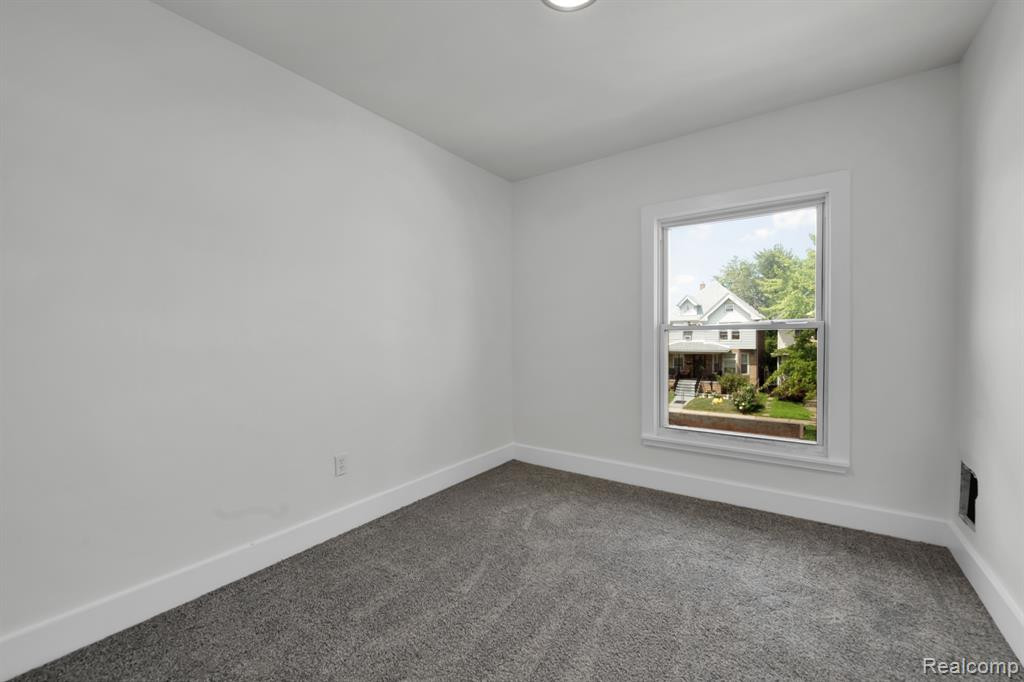 516 MARSTON Street, Detroit, MI 48202 — Photo 13