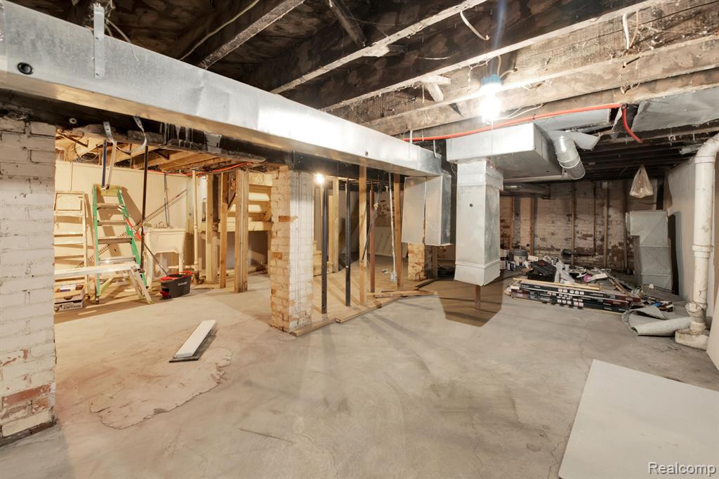 516 MARSTON Street, Detroit, MI 48202 — Photo 22