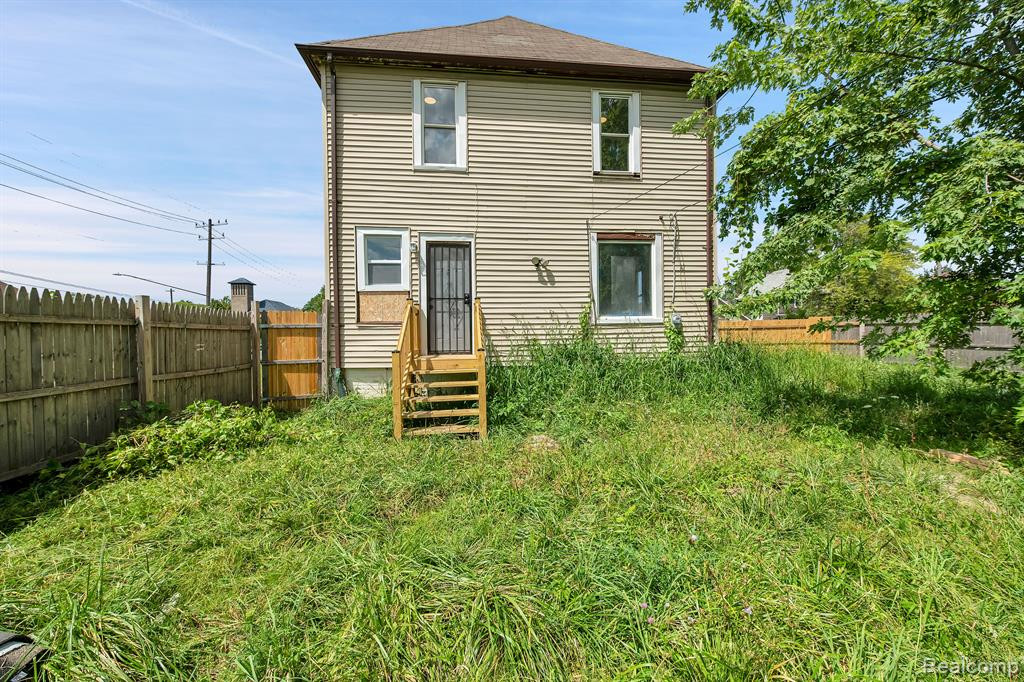 516 MARSTON Street, Detroit, MI 48202 — Photo 30