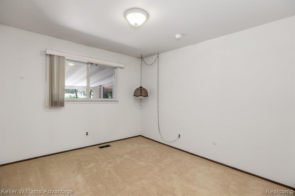 6499 CAMBRIDGE Street, Dearborn Heights, MI 48127 — Photo 13