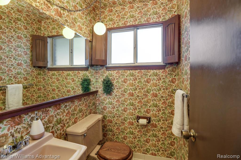 6499 CAMBRIDGE Street, Dearborn Heights, MI 48127 — Photo 15