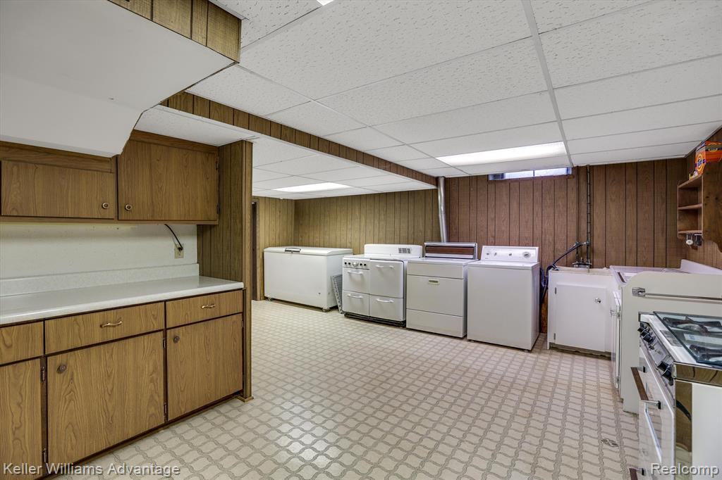 6499 CAMBRIDGE Street, Dearborn Heights, MI 48127 — Photo 20