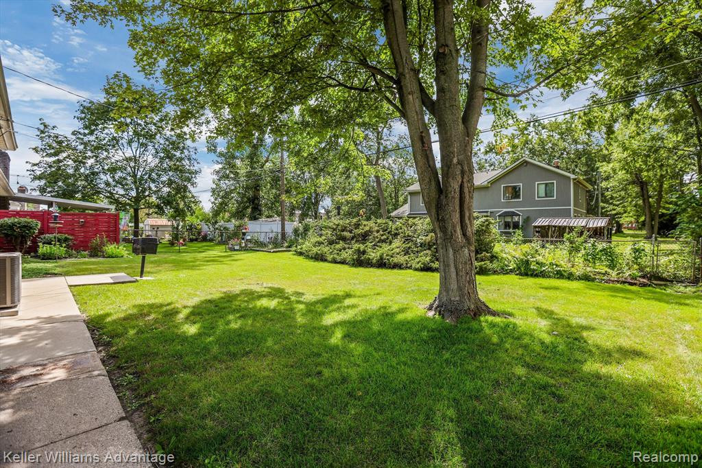 6499 CAMBRIDGE Street, Dearborn Heights, MI 48127 — Photo 25