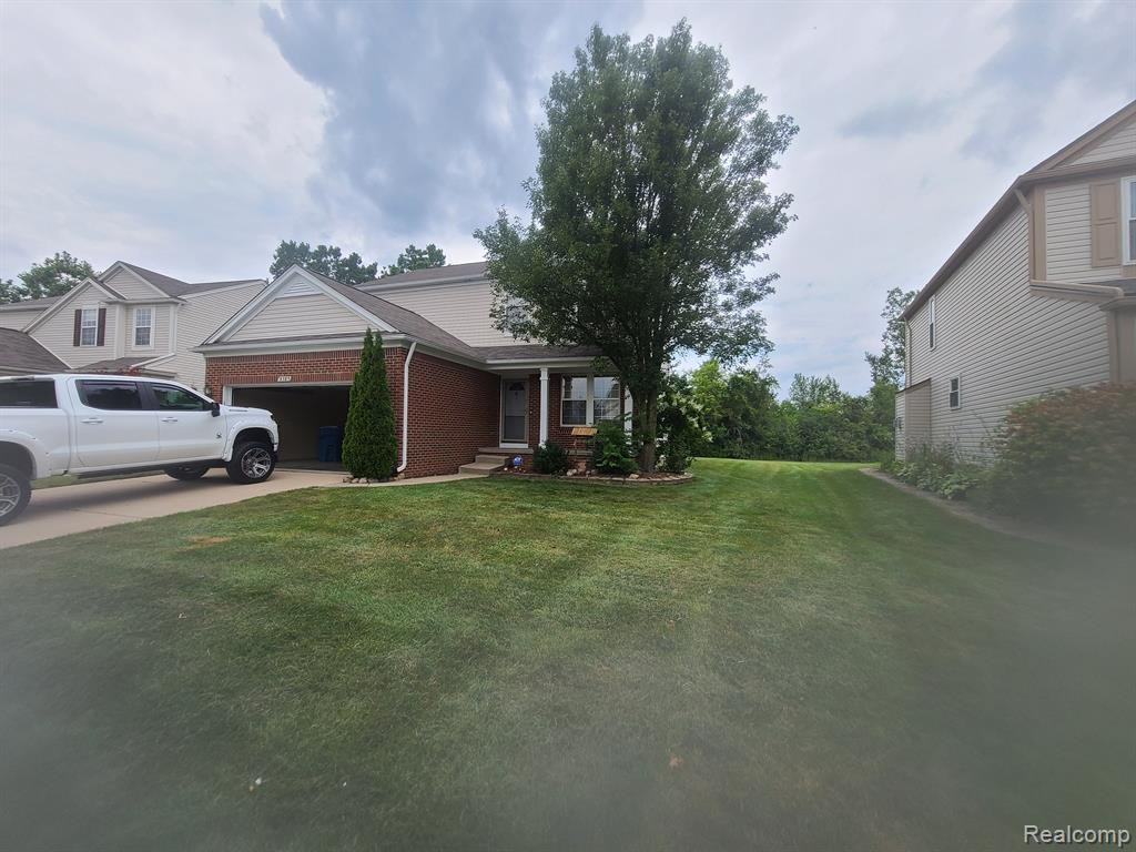 9785 RAVENSHIRE Drive, Ypsilanti, MI 48198 — Photo 3