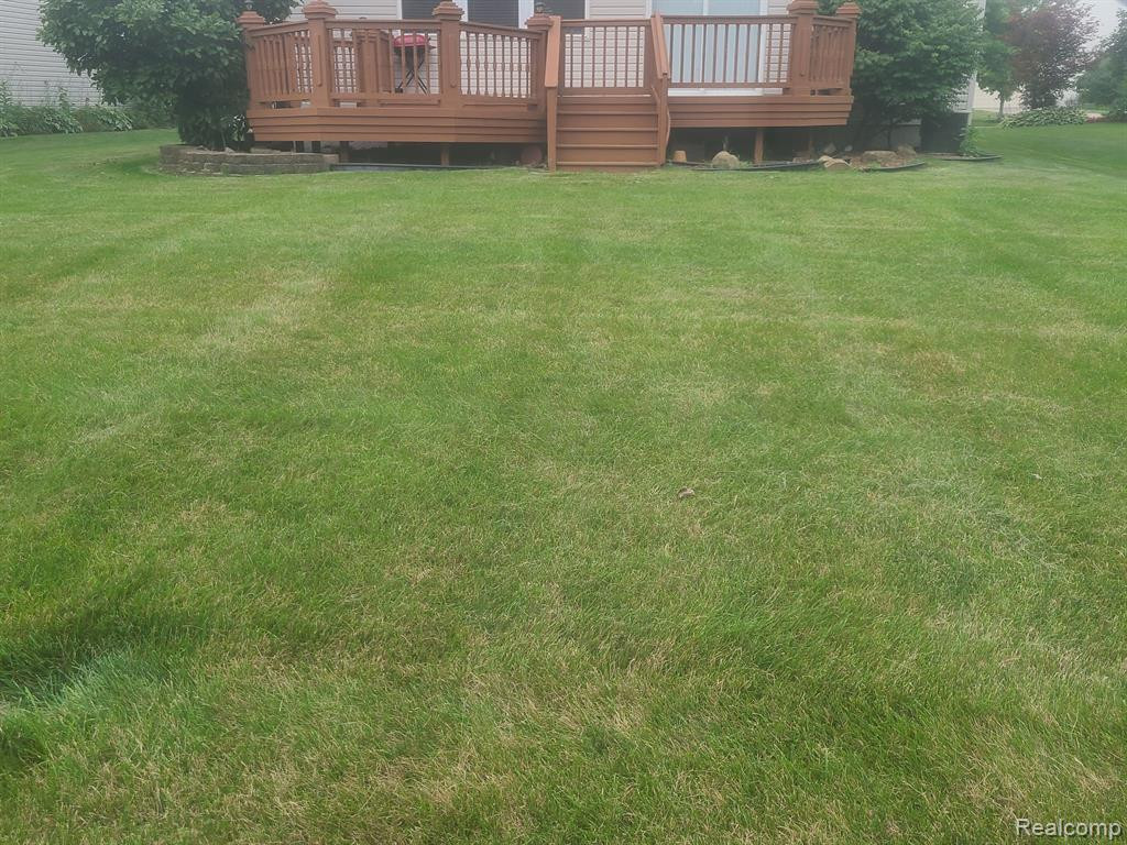 9785 RAVENSHIRE Drive, Ypsilanti, MI 48198 — Photo 7