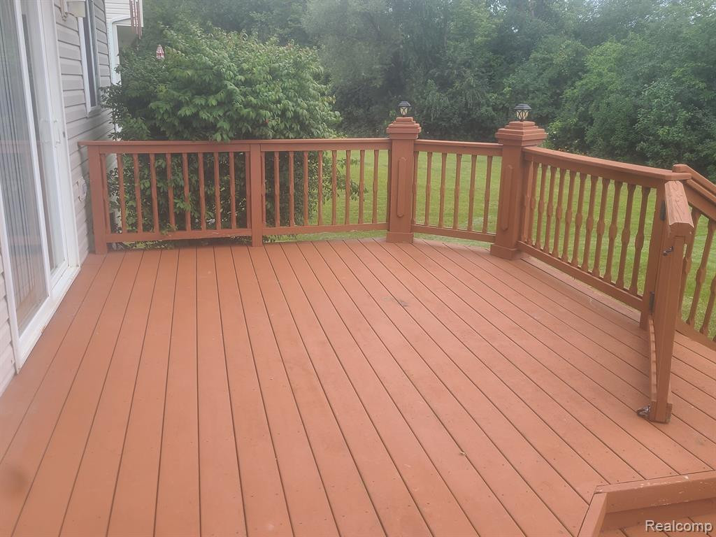 9785 RAVENSHIRE Drive, Ypsilanti, MI 48198 — Photo 13