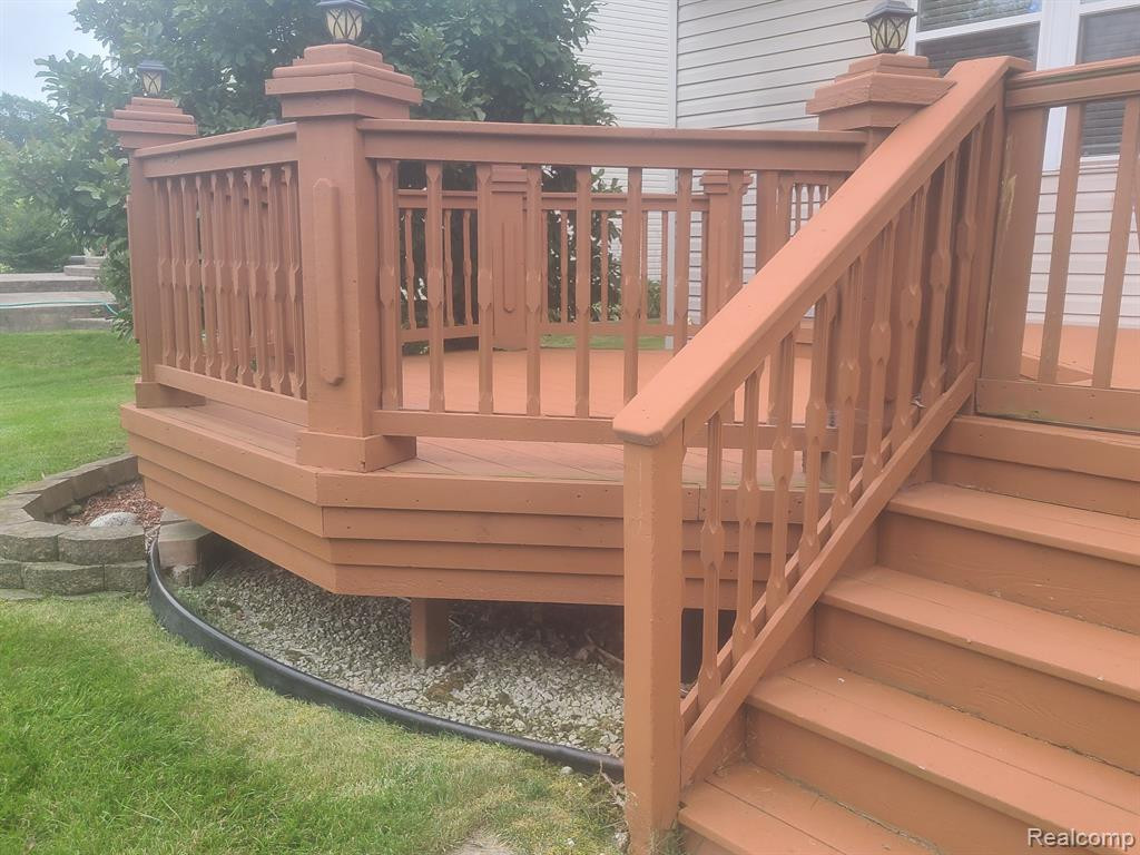 9785 RAVENSHIRE Drive, Ypsilanti, MI 48198 — Photo 16