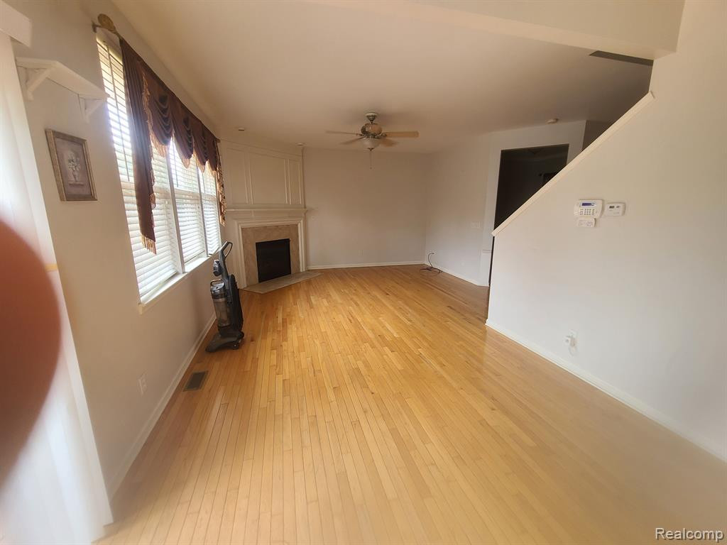 9785 RAVENSHIRE Drive, Ypsilanti, MI 48198 — Photo 20