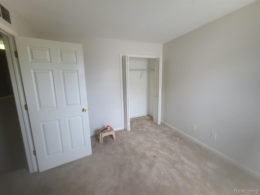 9785 RAVENSHIRE Drive, Ypsilanti, MI 48198 — Photo 51