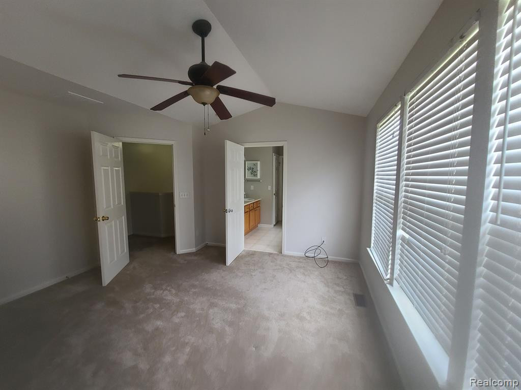 9785 RAVENSHIRE Drive, Ypsilanti, MI 48198 — Photo 59