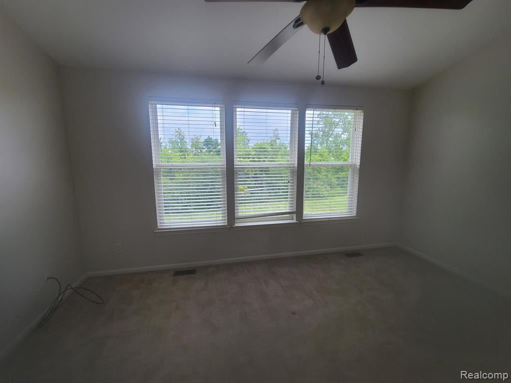 9785 RAVENSHIRE Drive, Ypsilanti, MI 48198 — Photo 68