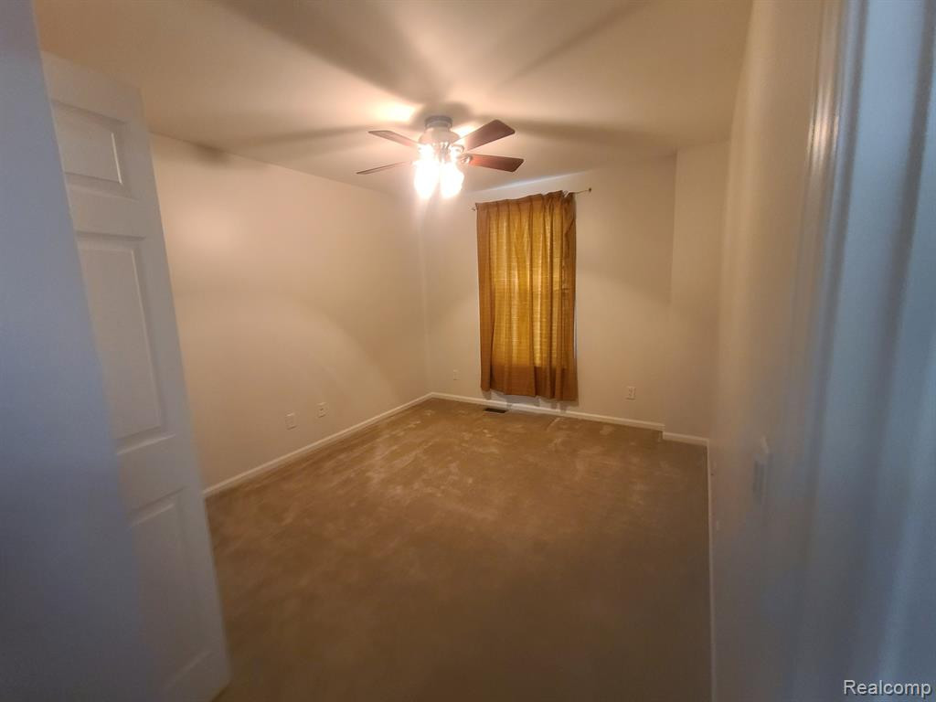 9785 RAVENSHIRE Drive, Ypsilanti, MI 48198 — Photo 69