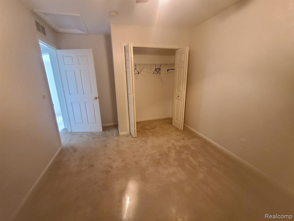 9785 RAVENSHIRE Drive, Ypsilanti, MI 48198 — Photo 70