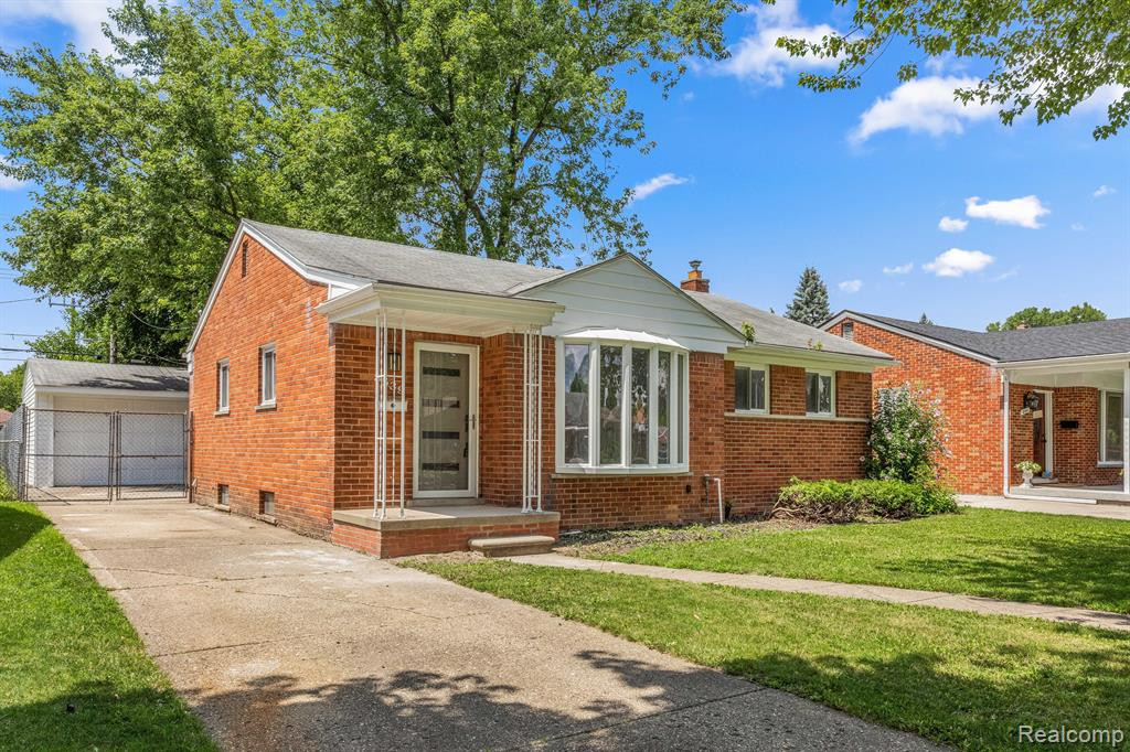 8539 SALEM Lane, Dearborn Heights, MI 48127 — Photo 2