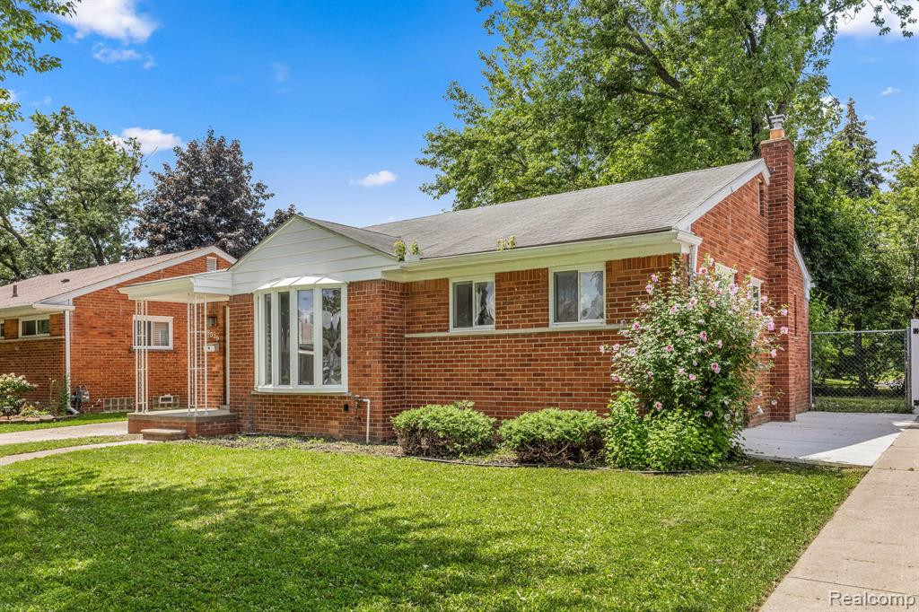 8539 SALEM Lane, Dearborn Heights, MI 48127 — Photo 3