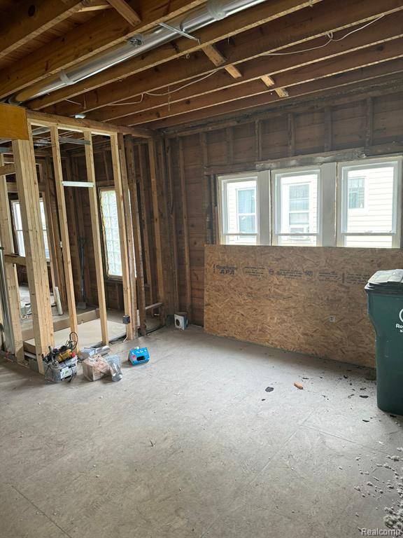 410 E 12 MILE Road, Royal Oak, MI 48073 — Photo 13