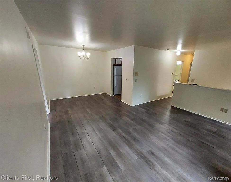 767 CLUBHOUSE Drive, Ypsilanti, MI 48197 — Photo 2