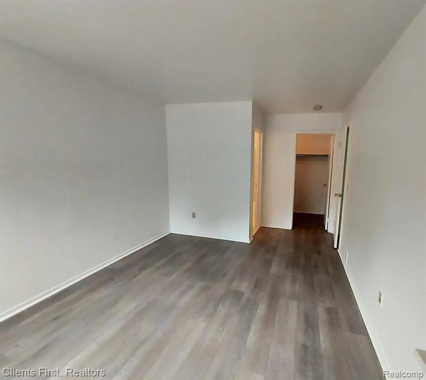 767 CLUBHOUSE Drive, Ypsilanti, MI 48197 — Photo 8