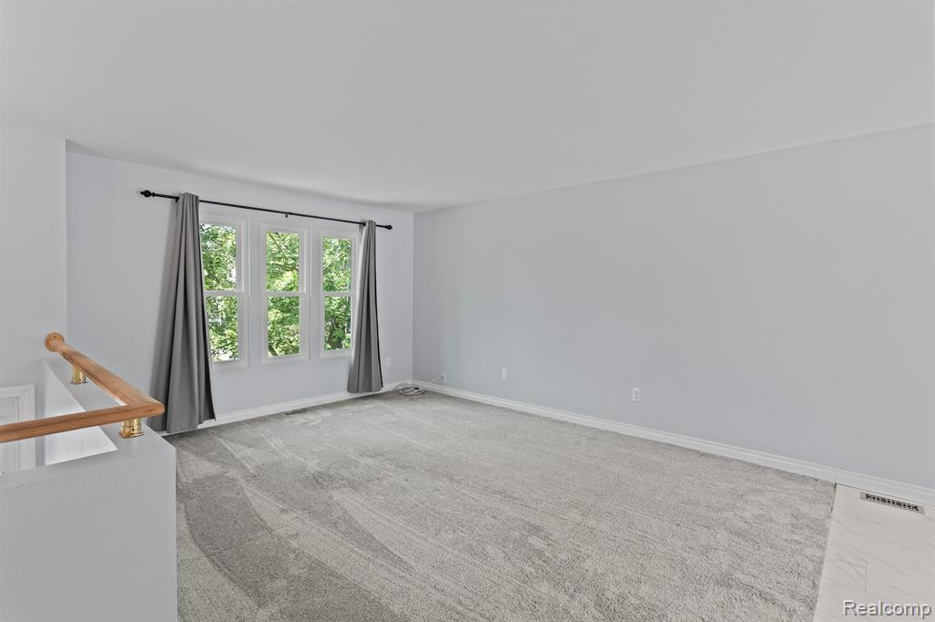 1159 HAMPSHIRE Drive, Canton, MI 48188 — Photo 8