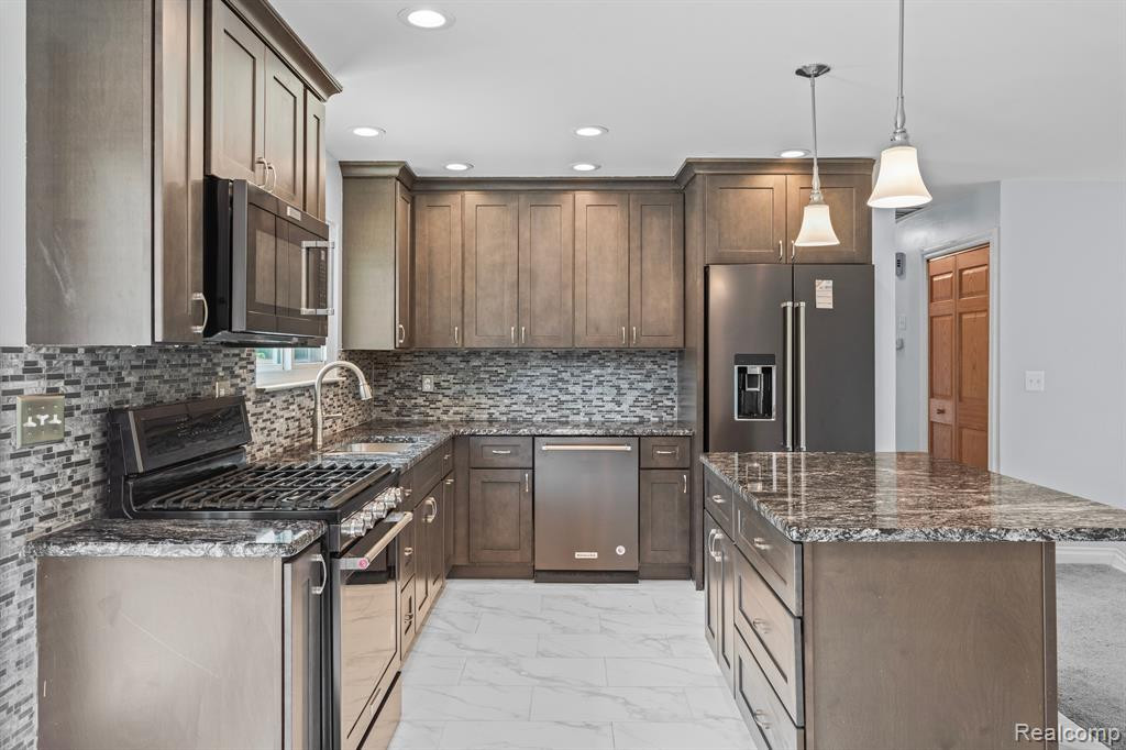 1159 HAMPSHIRE Drive, Canton, MI 48188 — Photo 13