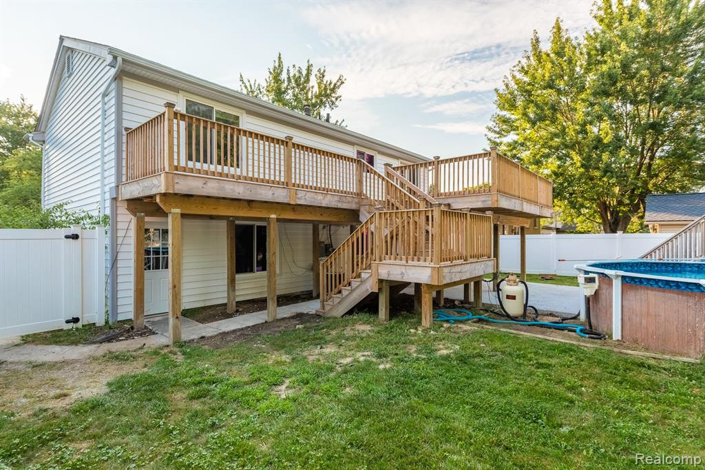 1159 HAMPSHIRE Drive, Canton, MI 48188 — Photo 31