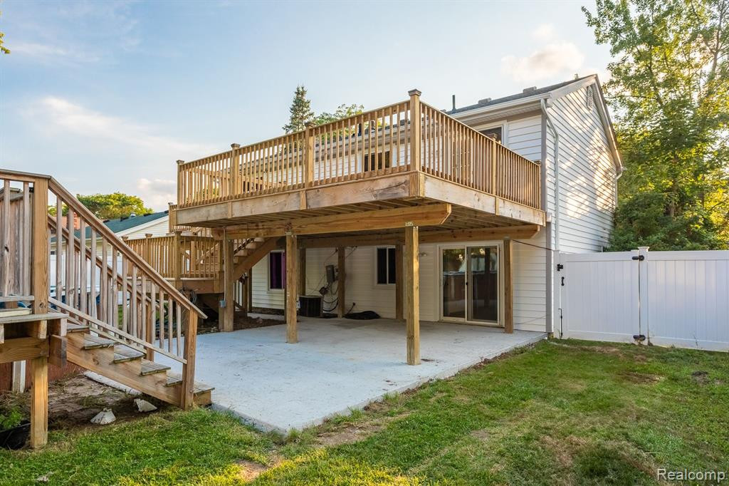 1159 HAMPSHIRE Drive, Canton, MI 48188 — Photo 42