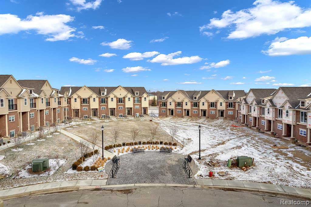 41546 ORIANNA Lane, 24, Novi, MI — Photo 3