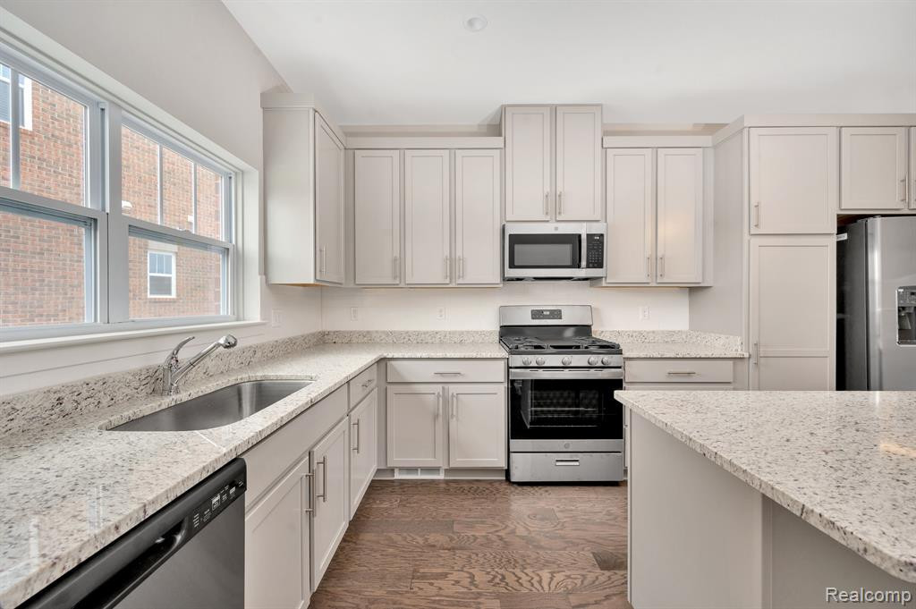 41546 ORIANNA Lane, 24, Novi, MI — Photo 15