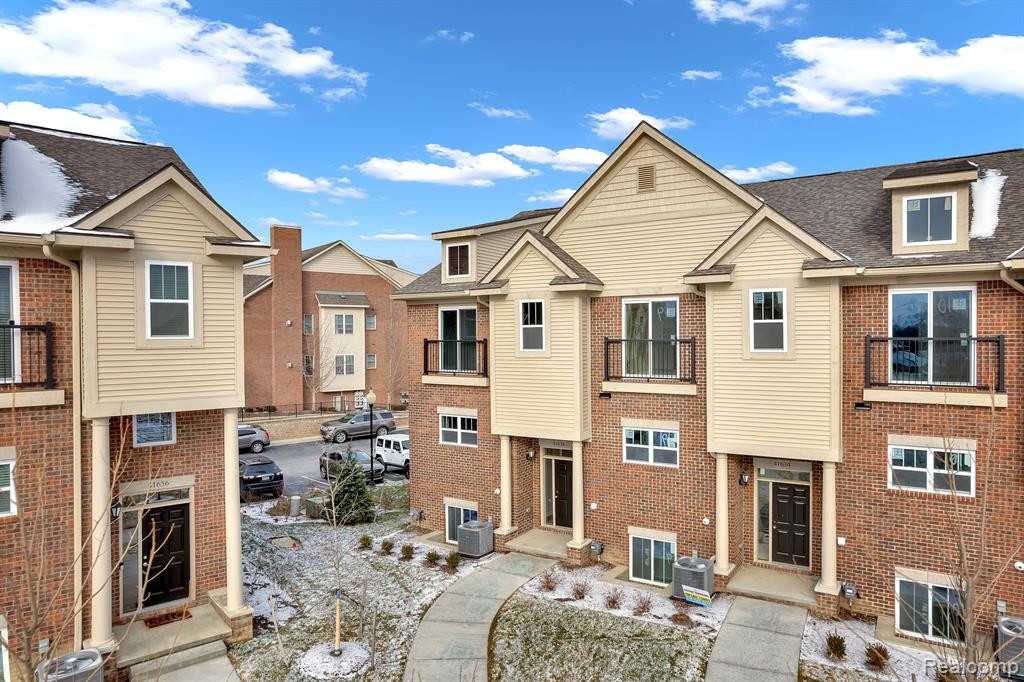 41558 ORIANNA Lane, 21, Novi, MI — Photo 2