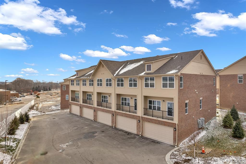 41558 ORIANNA Lane, 21, Novi, MI — Photo 10