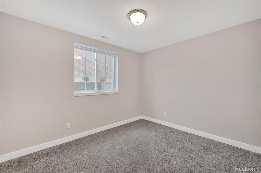 41558 ORIANNA Lane, 21, Novi, MI — Photo 33