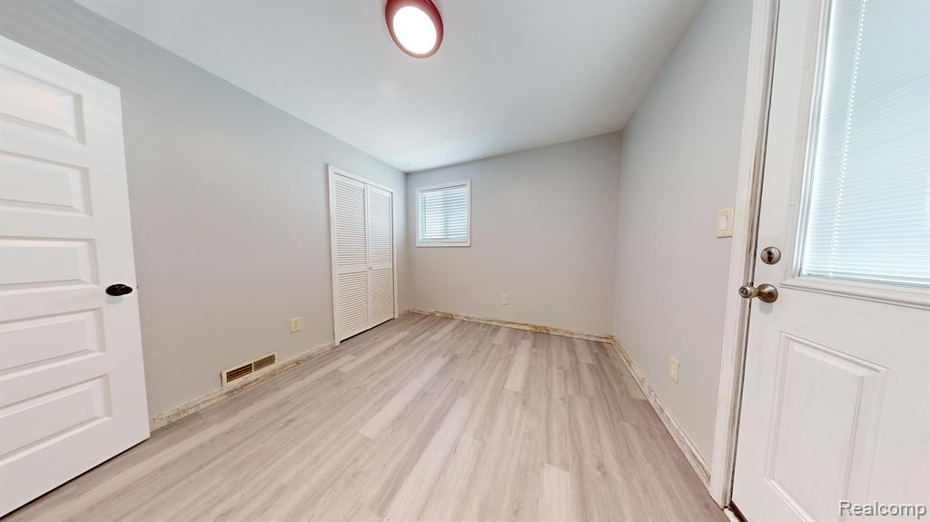 9049 ROBERT Street, Taylor, MI — Photo 9