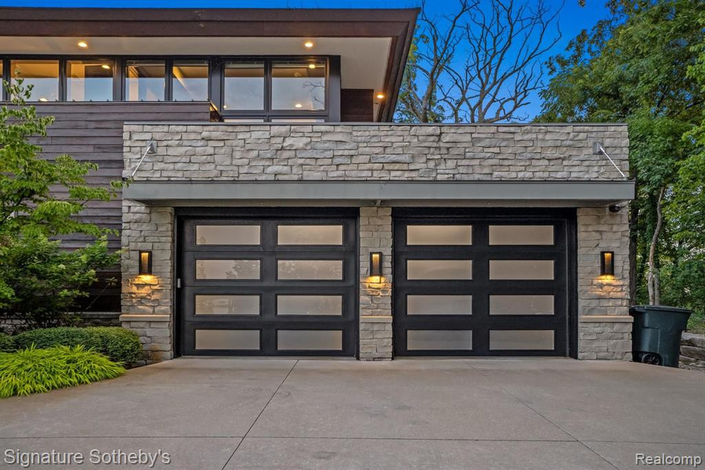 4747 OLD ORCHARD Trail, Orchard Lake Village, MI 48324 — Photo 8