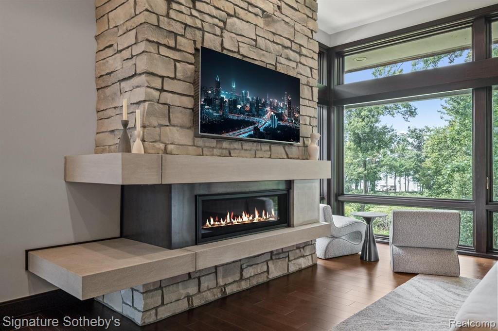 4747 OLD ORCHARD Trail, Orchard Lake Village, MI 48324 — Photo 31
