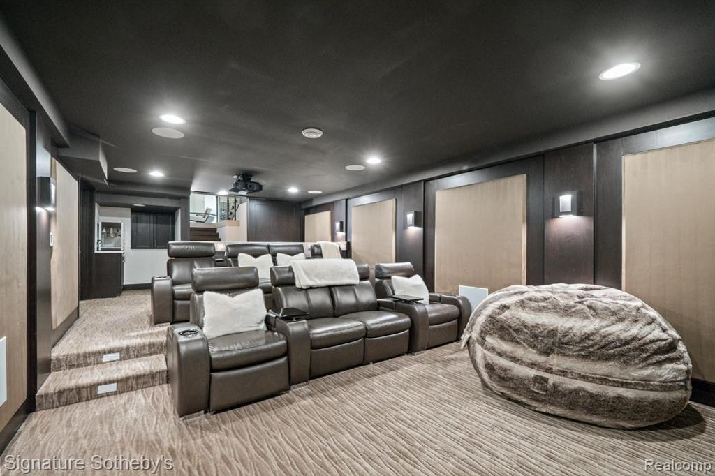 4747 OLD ORCHARD Trail, Orchard Lake Village, MI 48324 — Photo 43