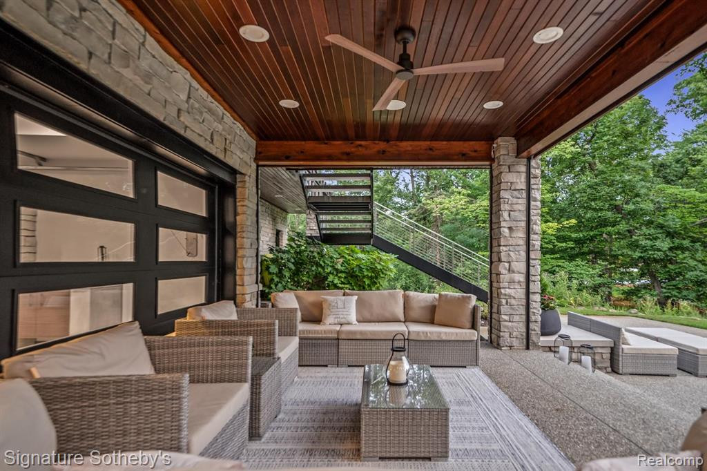 4747 OLD ORCHARD Trail, Orchard Lake Village, MI 48324 — Photo 46