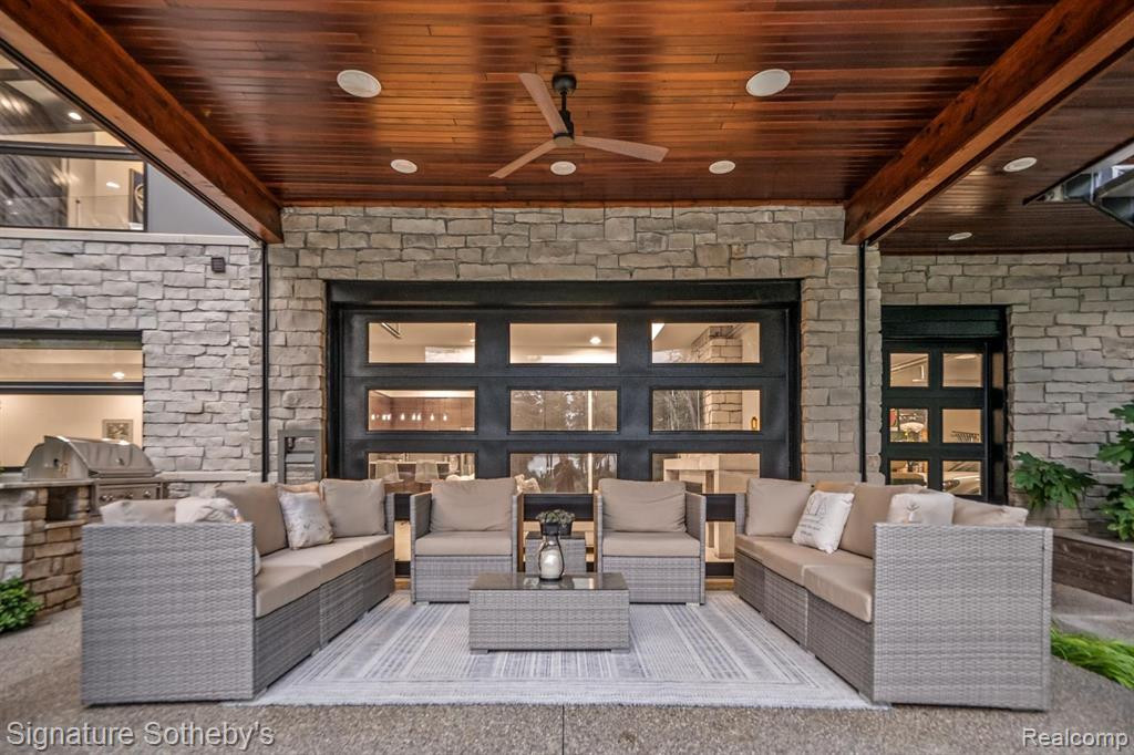 4747 OLD ORCHARD Trail, Orchard Lake Village, MI 48324 — Photo 48