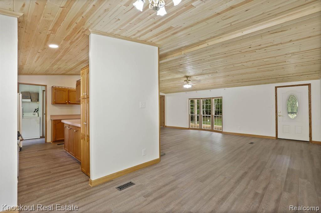 5784 ORMES Road, Vassar, MI 48768 — Photo 18